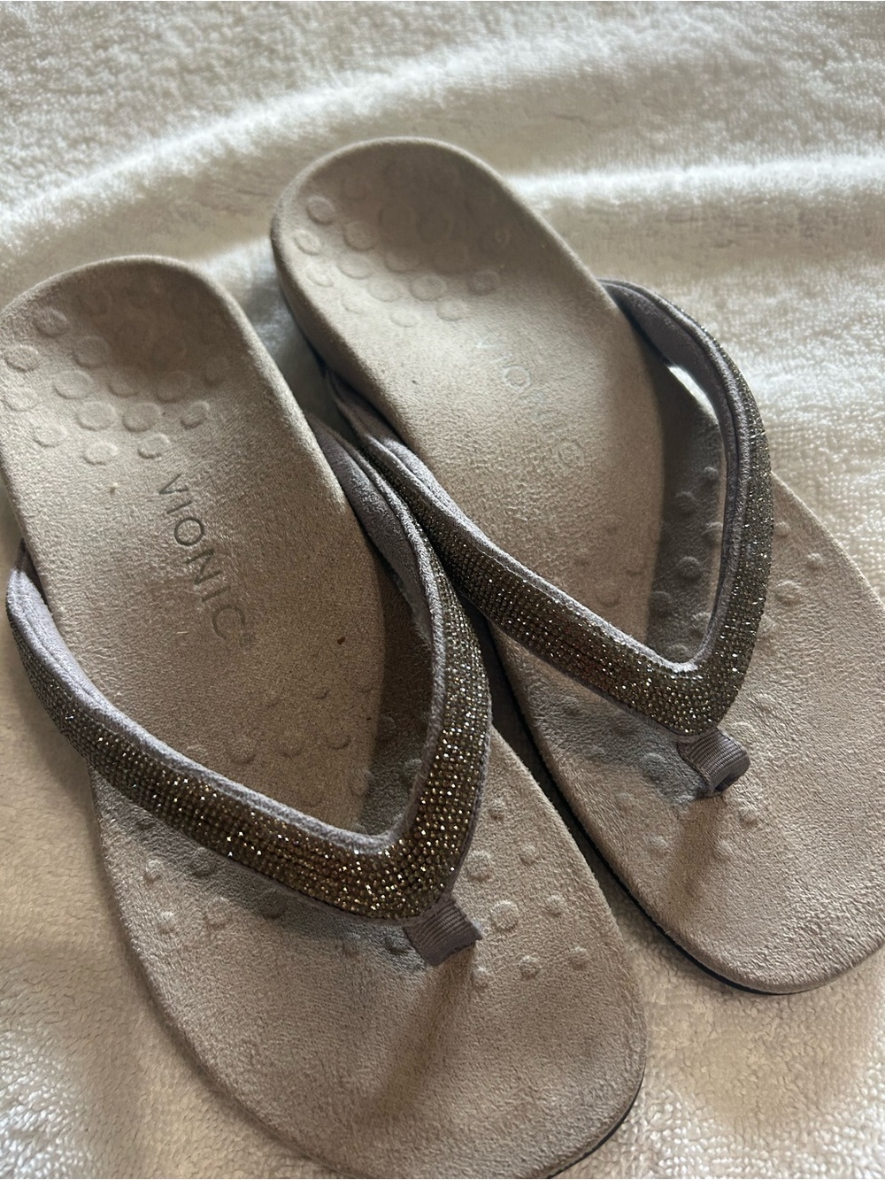 Vionic Dillon Shine Sandal